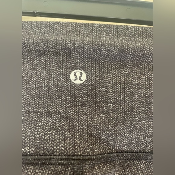 high rise lululemon leggings - Picture 3 of 3